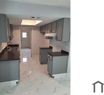 1736 Delaware St NW — Photo 2