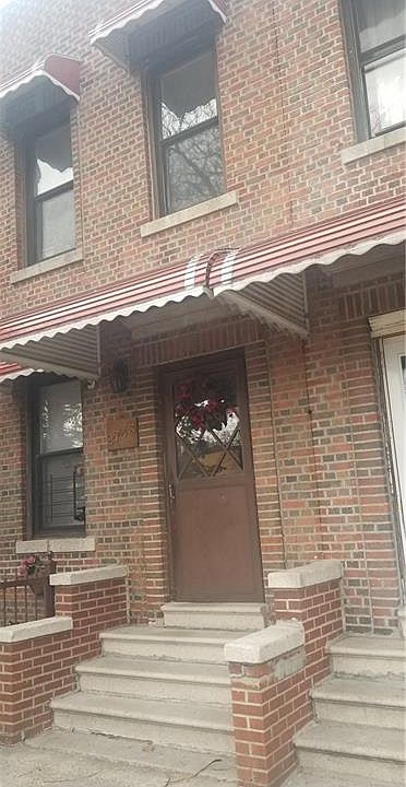 1st image of 2743 Bronxwood Ave