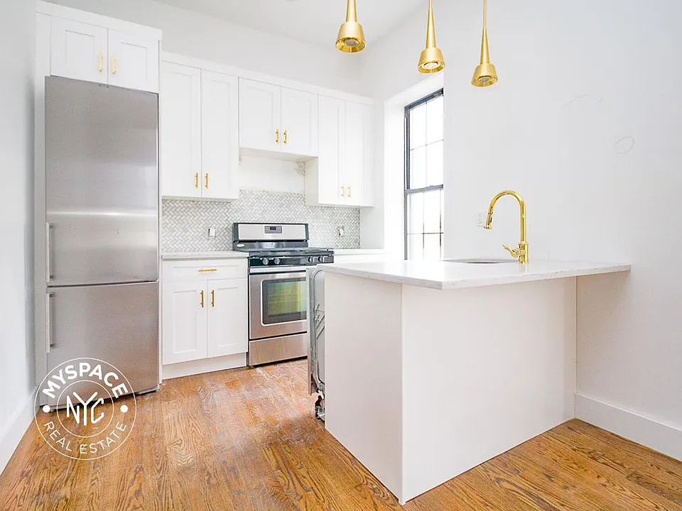 854 Rogers Ave #3