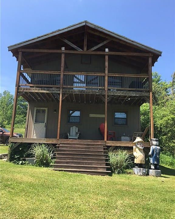 2nd image of 6951 Grandview Ln