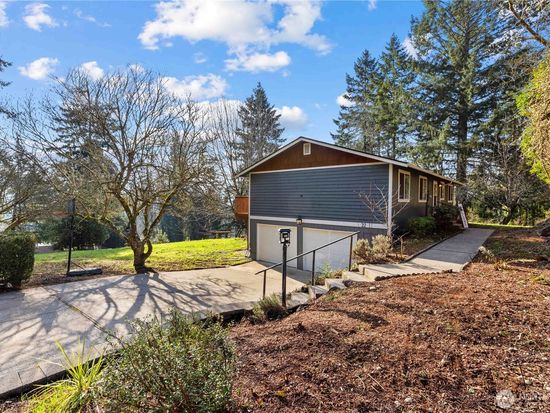 32 Madrona Place, Dupont, WA 98327