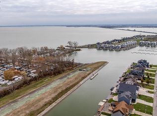 2396 Yacht Club Ln, Lakeside Marblehead, OH 43440