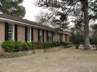 3890 Camellia Dr, Valdosta, GA 31605