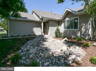718 Summer Ln, Eagan, MN 55123