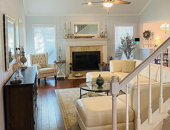 2nd image of 305 Bloomingdale Cir