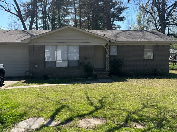 313 E Pine St, Lonoke, AR 72086