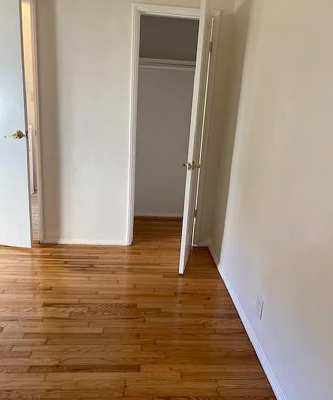 Small Bedroom Closet