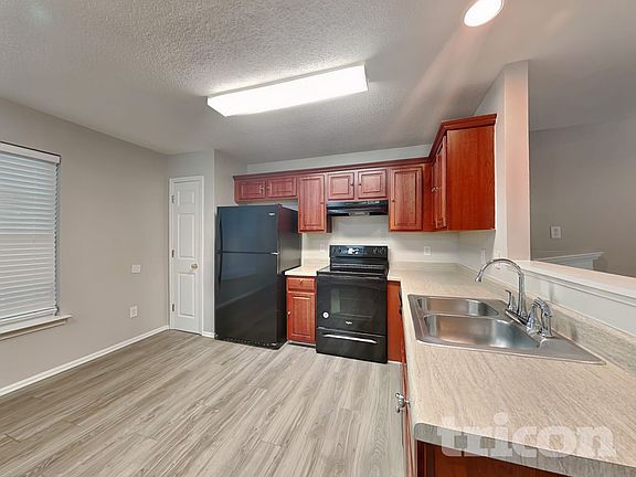4th image of 205 Lossie Ln