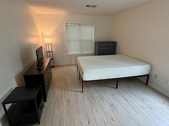 3rd image of 1747 Jack Warner Pkwy APT 214