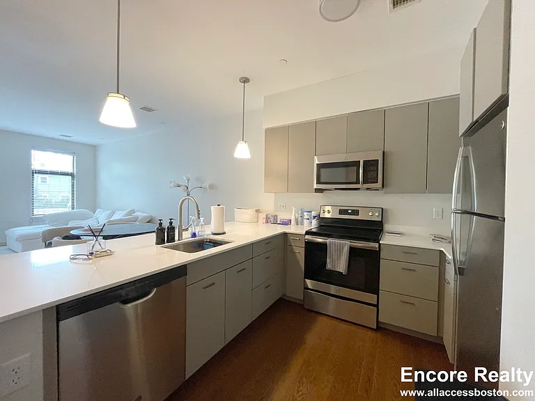 21 Gibbs St #204 — Photo 7