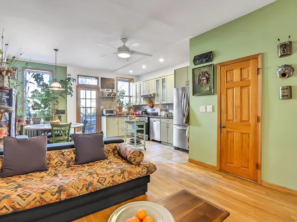 571 17th St, Brooklyn, NY 11218