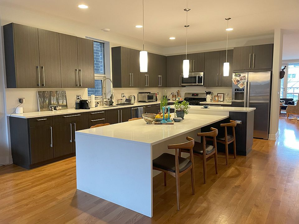 1st image of 1812 N California Ave #1N