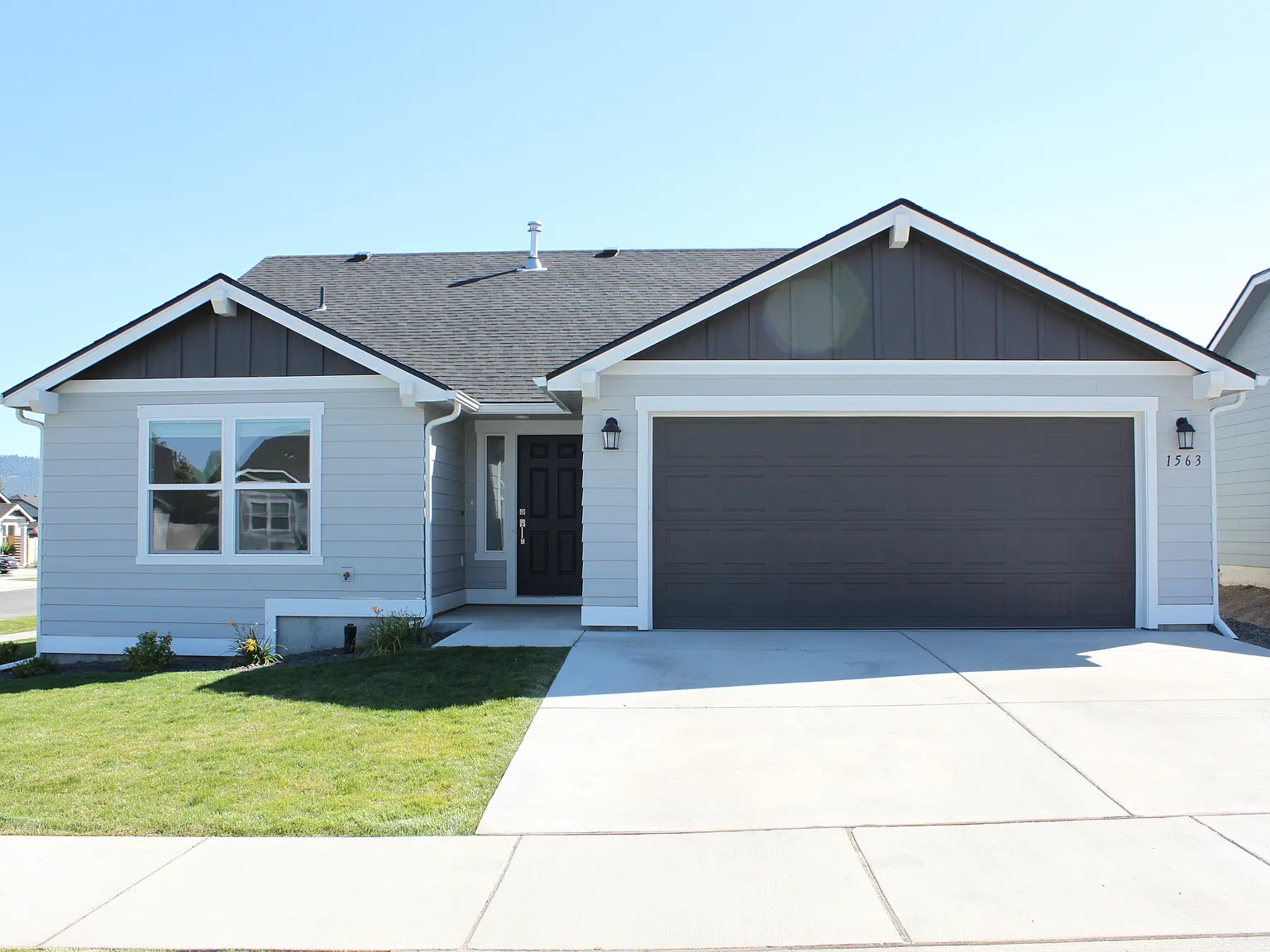 3 bed, 1408 sqft, $2,350 — Photo 1