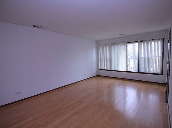 2nd image of 2740 N Marmora Ave #2