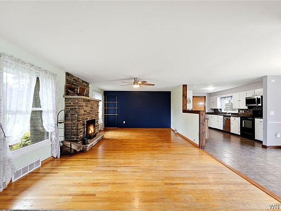 4th image of 7142 Taylor Rd