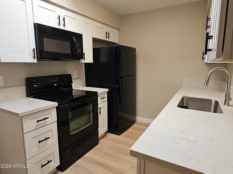520 W Hononegh Dr #6