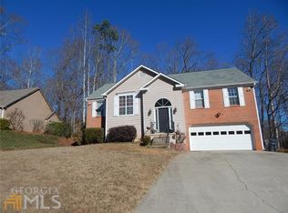 1435 Trevor Ln, Lawrenceville, GA 30043