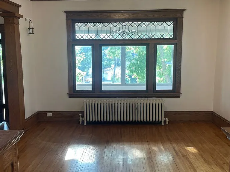 815 Logan Ave N — Photo 1