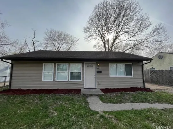 45 Delores Dr, Cahokia, IL 62206