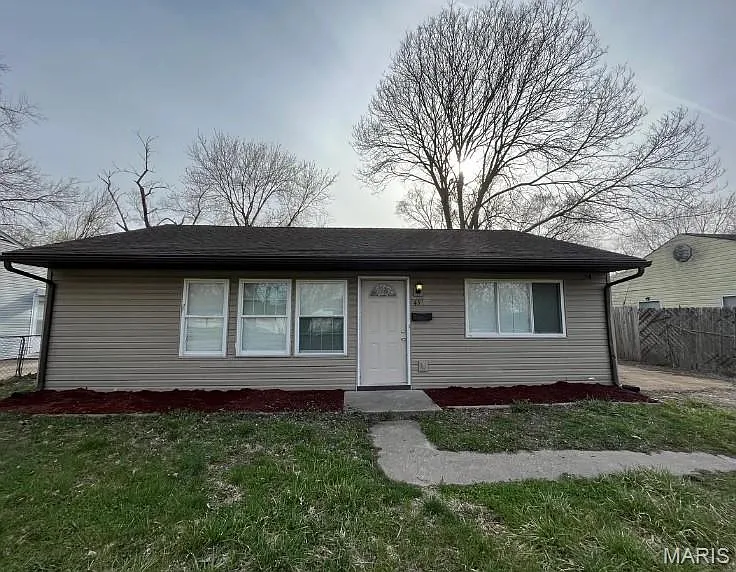 45 Delores Dr photo 1