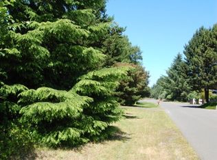 575 Chinook Ave SE, Ocean Shores, WA 98569