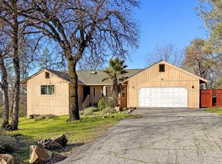 10700 Oak Dr, Grass Valley, CA 95949