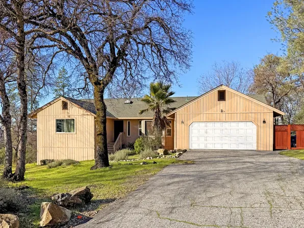 10700 Oak Dr, Grass Valley, CA 95949