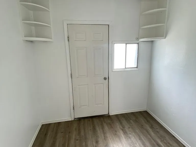 184 Carney St — Photo 4