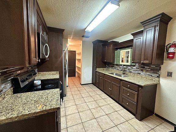 5th image of 3061 Saint Margaret Ln