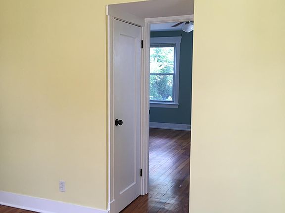4th image of 131 Jackson Ave #2