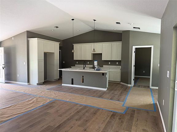 4th image of 4869 SE 24TH STREET