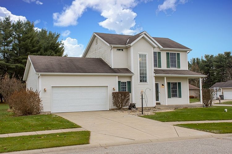 1st image of 18615 Hoover Ct