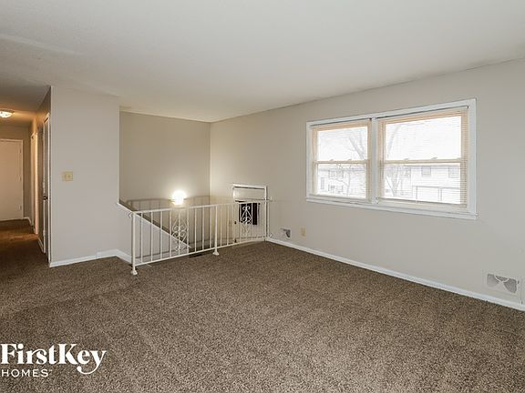 3rd image of 9735 Wallace Ave