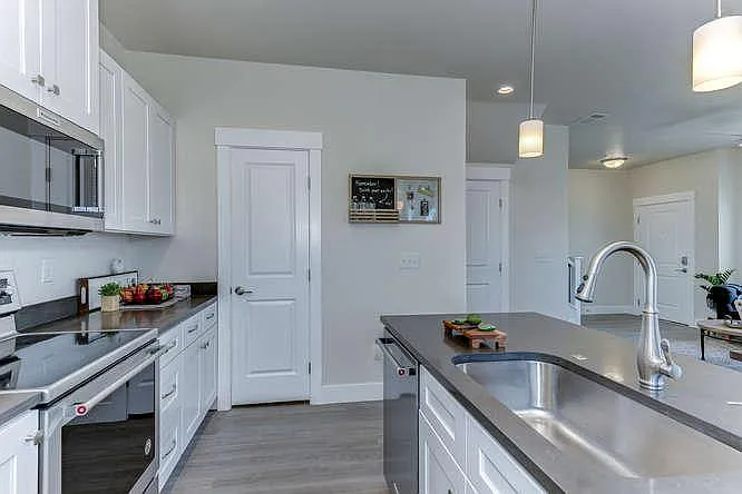 Cedar Crossing Luxury Townhomes — Photo 31