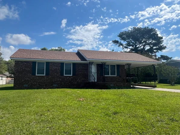 3815 Robin Rd, Ayden, NC 28513