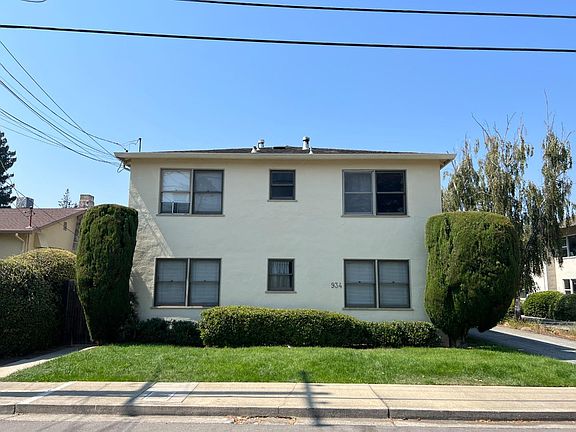 4th image of 934 Oak Ln