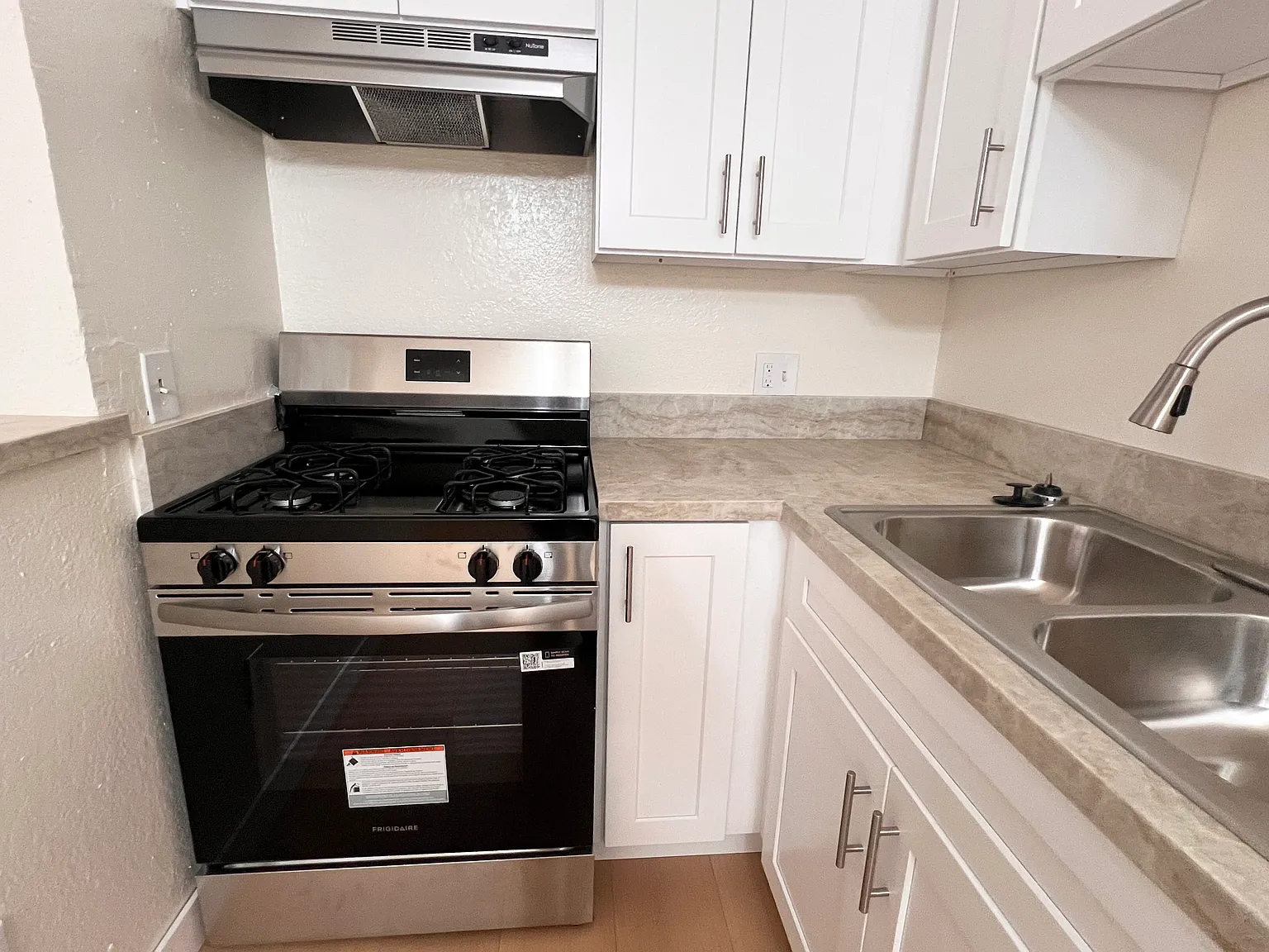 1 bed, $1,650 — Photo 4