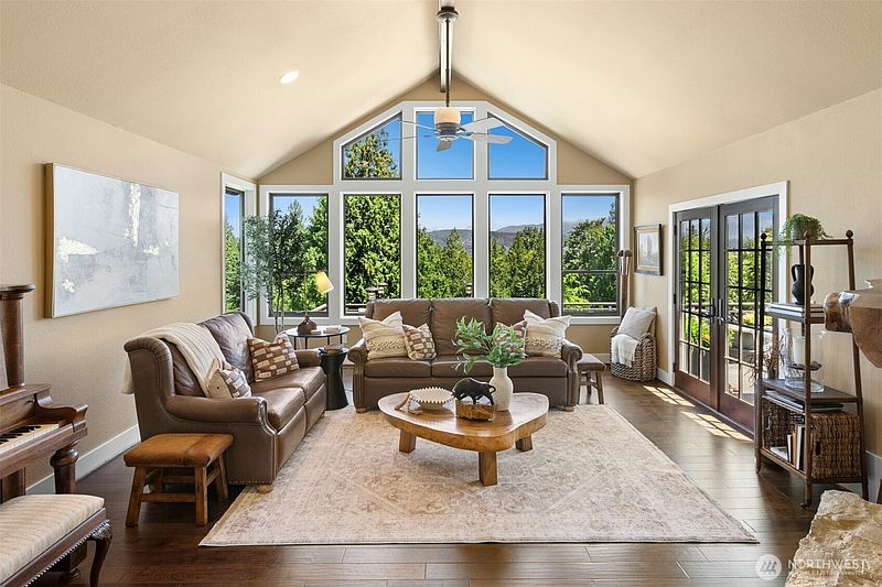 3rd image of 32440 SE 54th Street