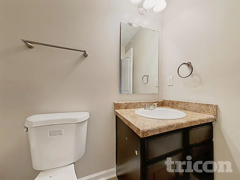 501 Foliage Ln — Photo 14