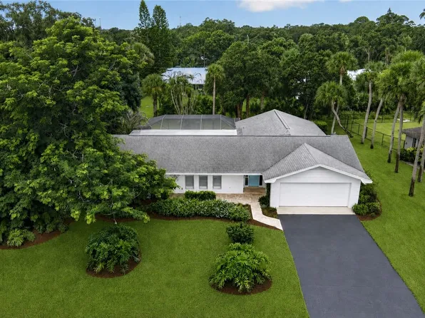 655 Catalina St, Vero Beach, FL 32960