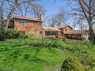 6533 Blackhawk Trl, Indian Head Park, IL