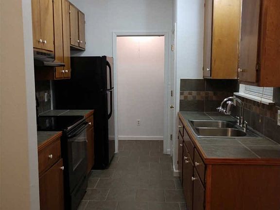 2nd image of 121 Dakota Dr