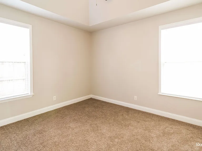 148 Paddock Way — Photo 10