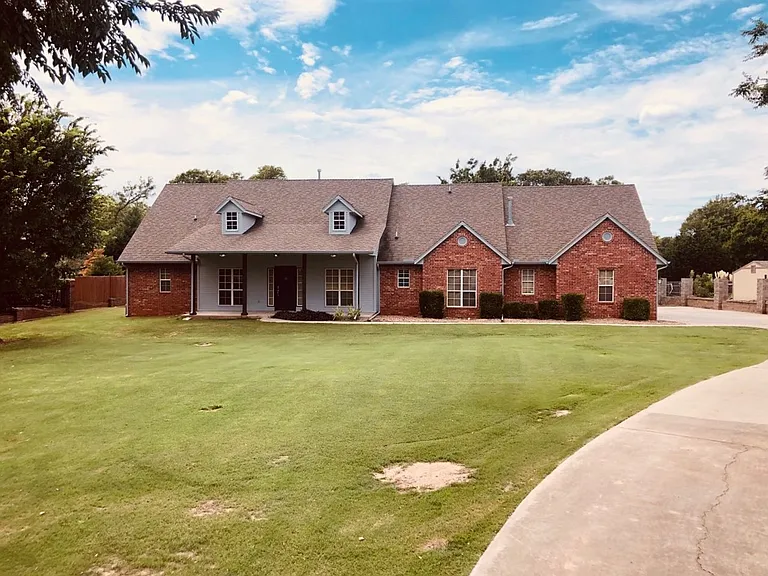 4205 S Telephone Rd — Photo 3