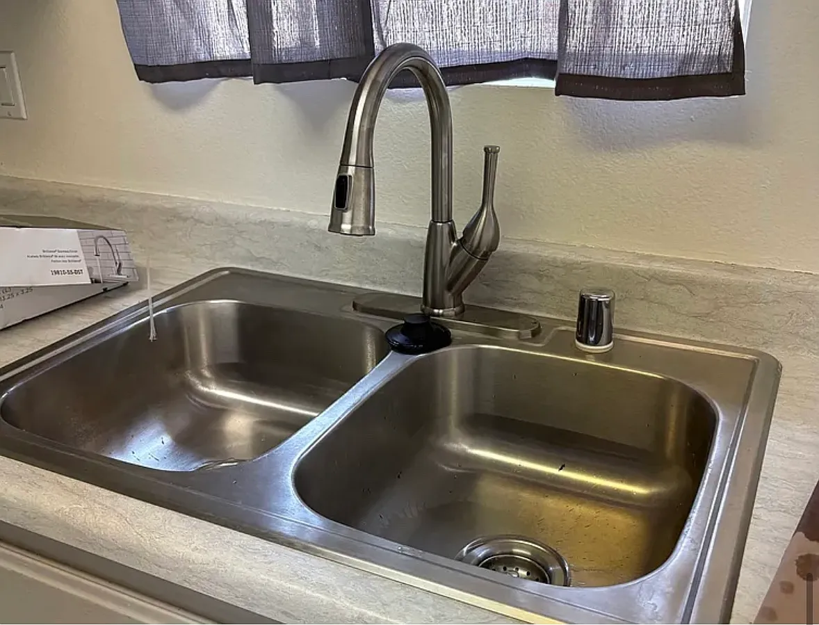 2 bed, 1000 sqft, $2,000 — Photo 4
