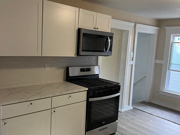 308 Essex St #2 — Photo 2