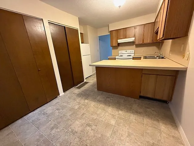 662 Cumberland Dr #MAIN — Photo 3