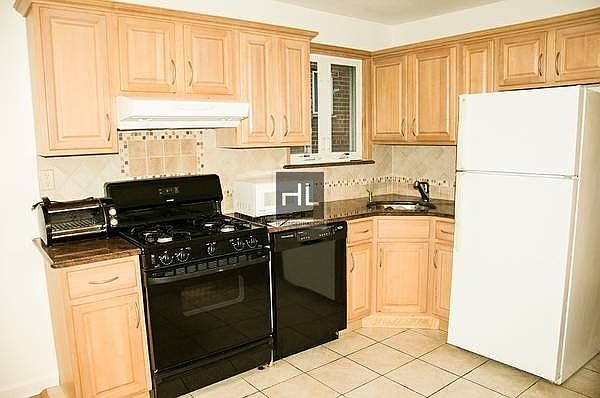 1st image of 2315 28th St #2