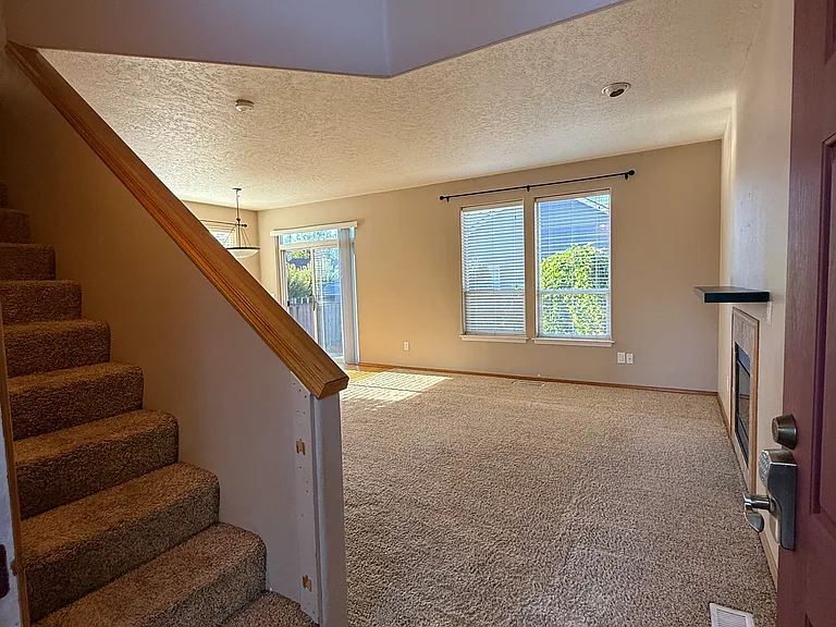 21421 SE Oak St — Photo 8