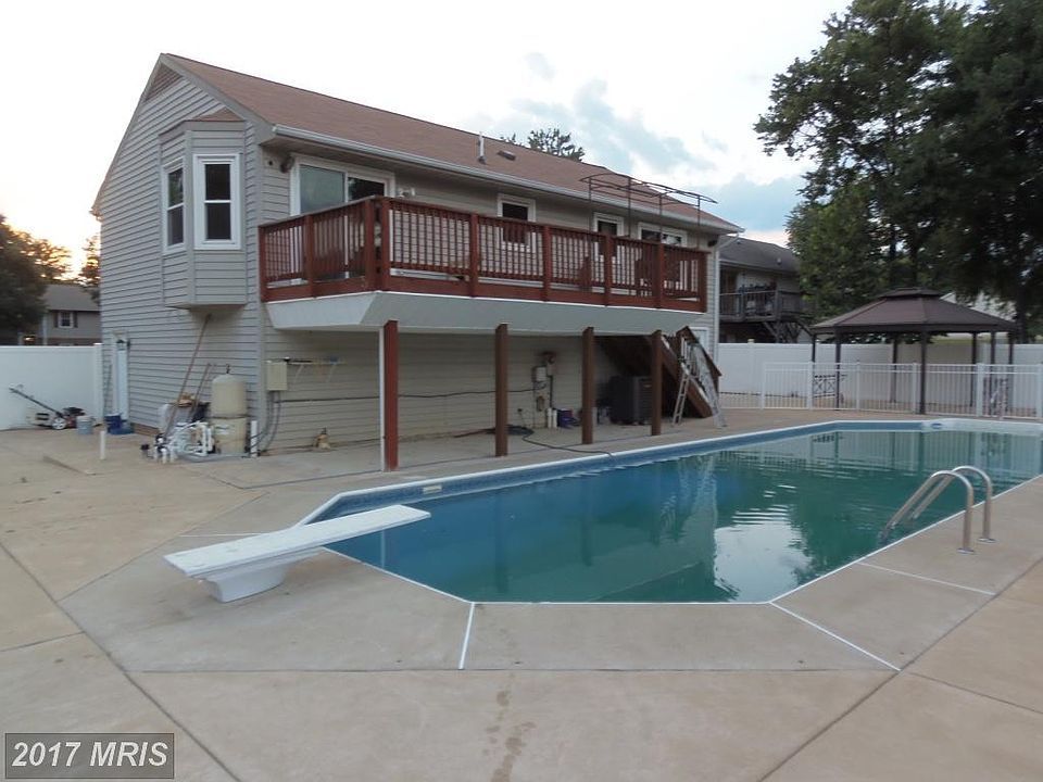 1st image of 689 Folin Ct